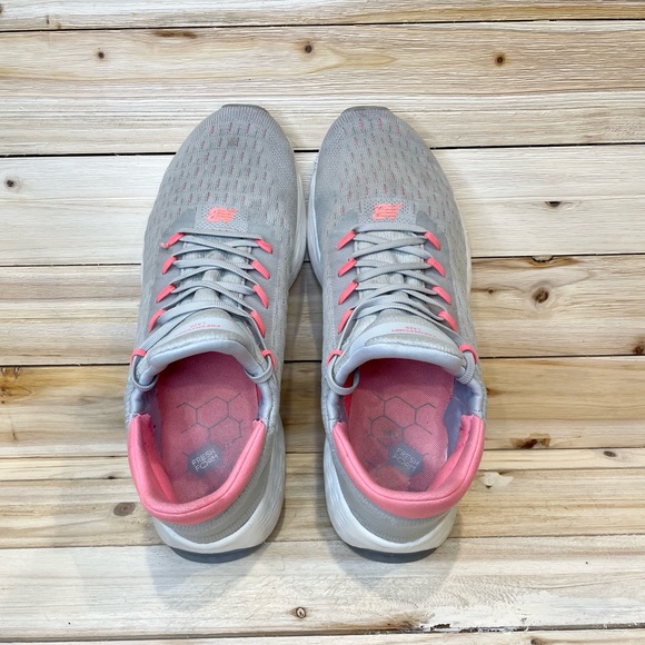 New Balance Fresh Foam Lazr - size 9 - Picture 6 of 8